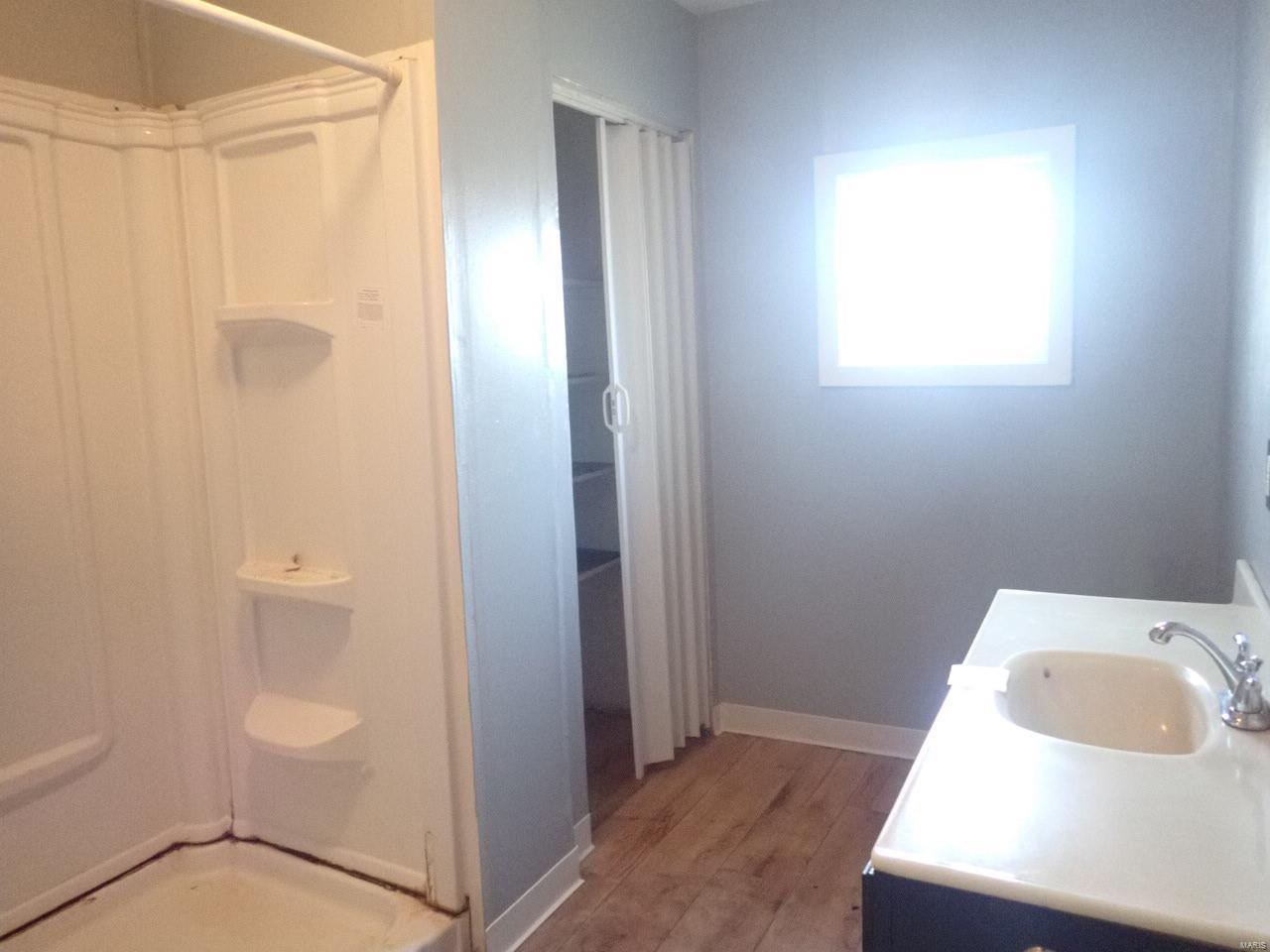 113 Roxana Avenue South Roxana, IL 62087 - Photo 11 of 19 Gallery Image 11