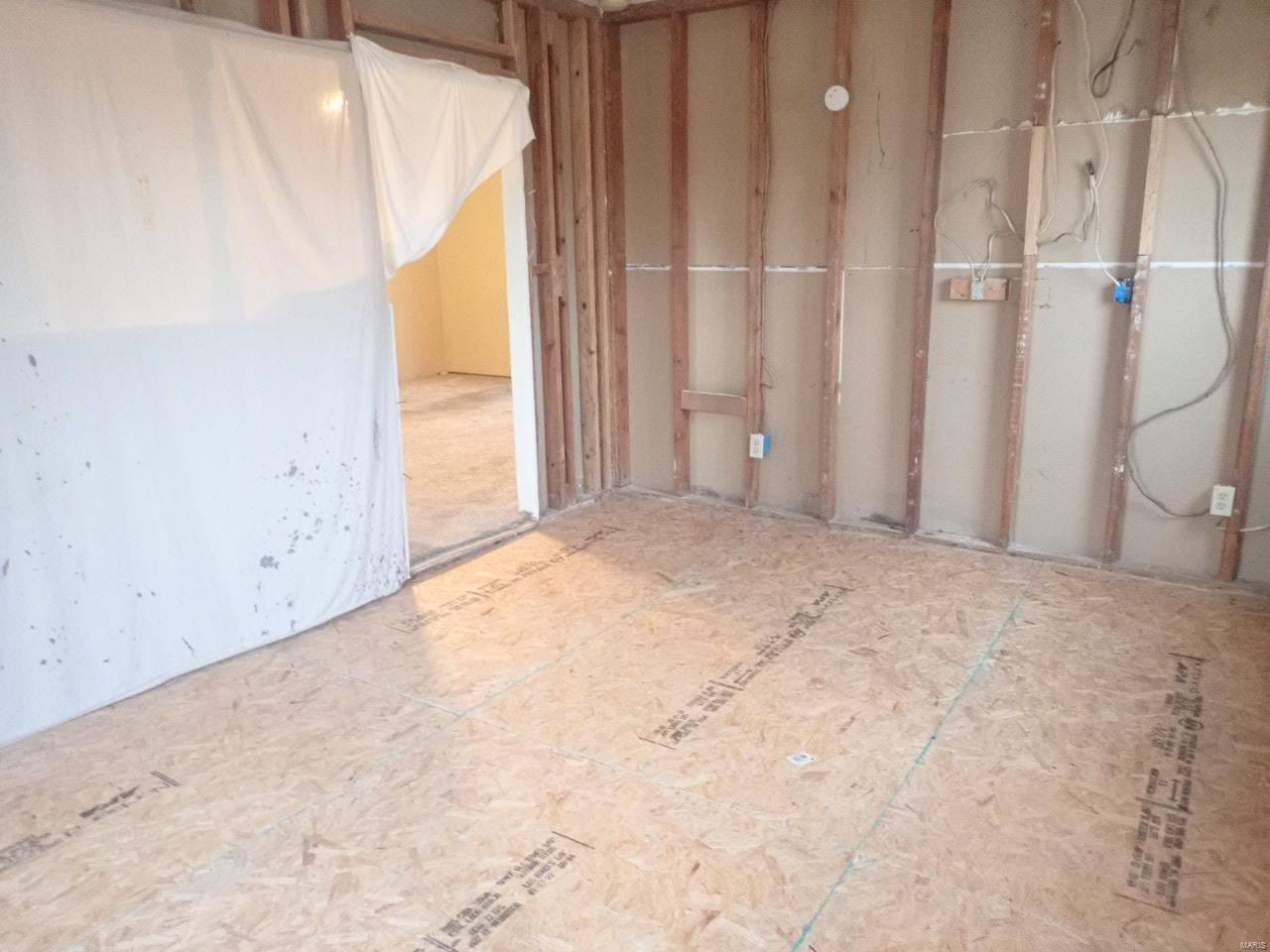 113 Roxana Avenue South Roxana, IL 62087 - Photo 13 of 19 Gallery Image 13