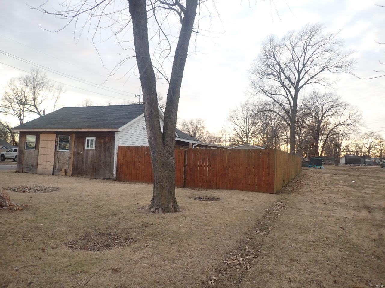 113 Roxana Avenue South Roxana, IL 62087 - Photo 2 of 19 Gallery Image 2
