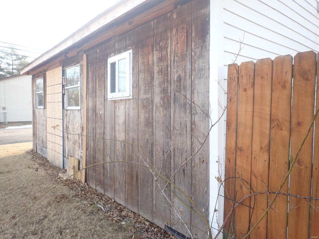 113 Roxana Avenue South Roxana, IL 62087 - Photo 3 of 19 Gallery Image 3
