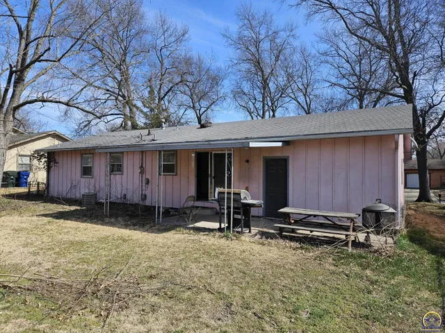 $179,950 | 121 Florida Street, Lawrence, KS 66044