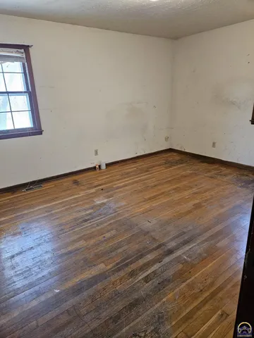 $179,950 | 121 Florida Street, Lawrence, KS 66044
