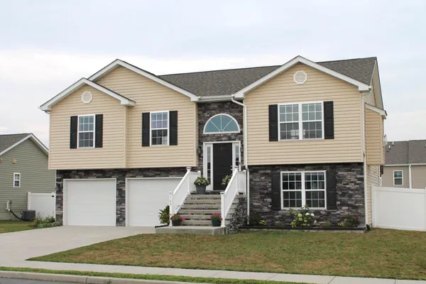$369,900 | 165 Jabez Drive, Martinsburg, WV 25405