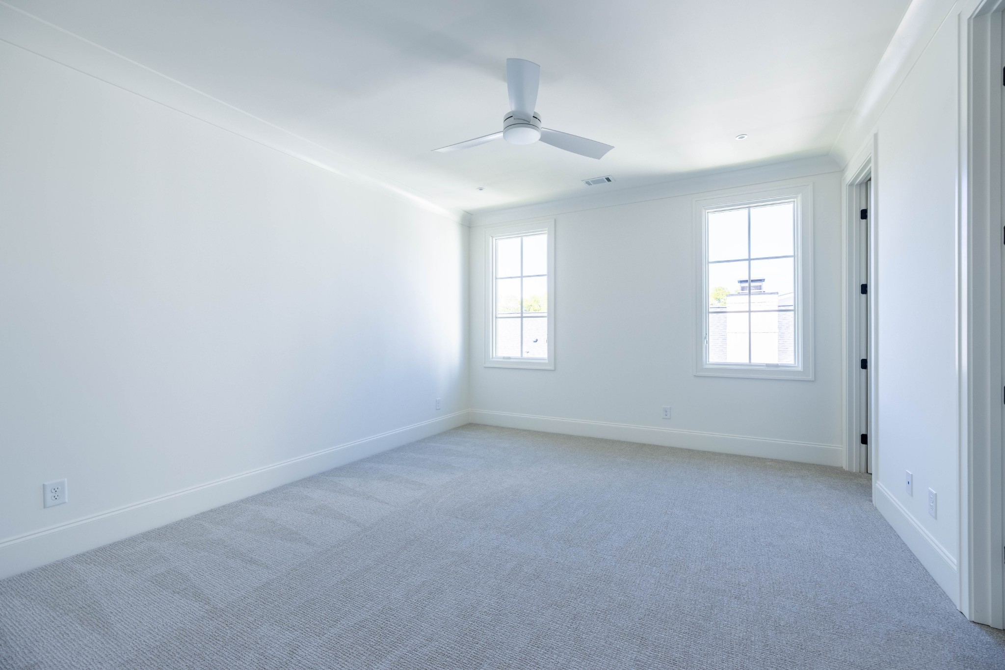 7017 Kinderhook Road Nashville, TN 37221 - Photo 27 of 43 an empty room with windows and closet