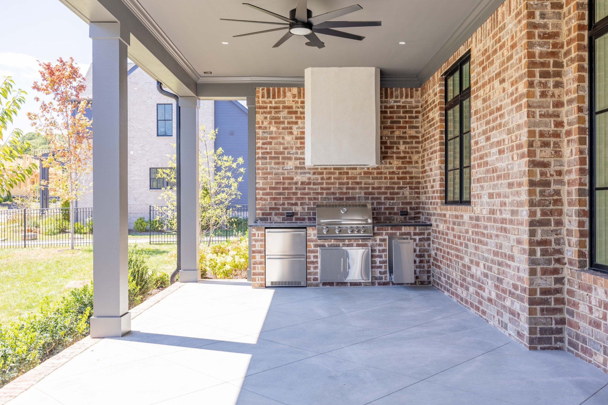 7017 Kinderhook Road Nashville, TN 37221 - Photo 29 of 43 a bathroom with a bathtub and a sink