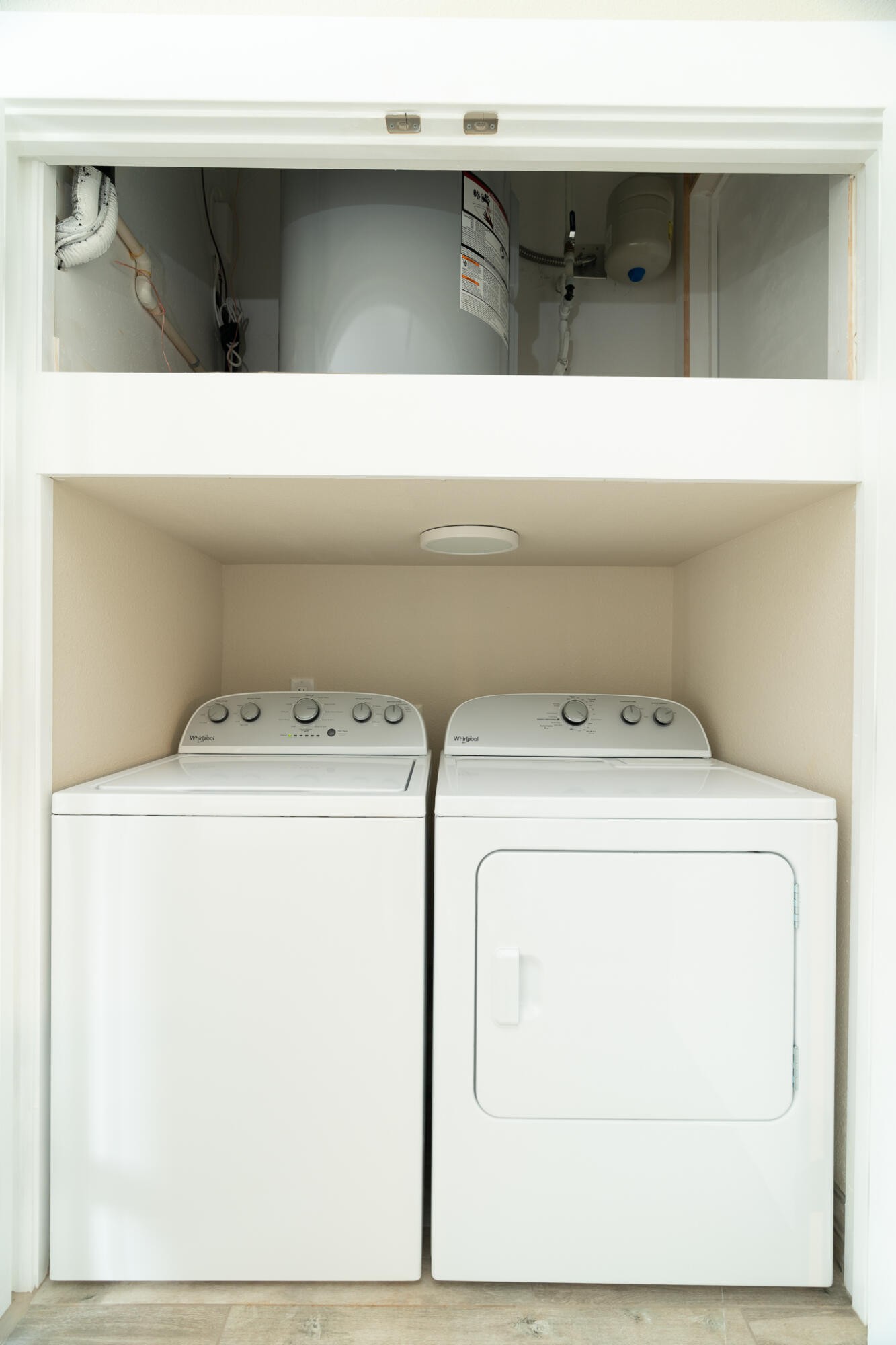 123 Englewood Road Athens, TN 37303 - Photo 24 of 62 a utility room with dryer and washer