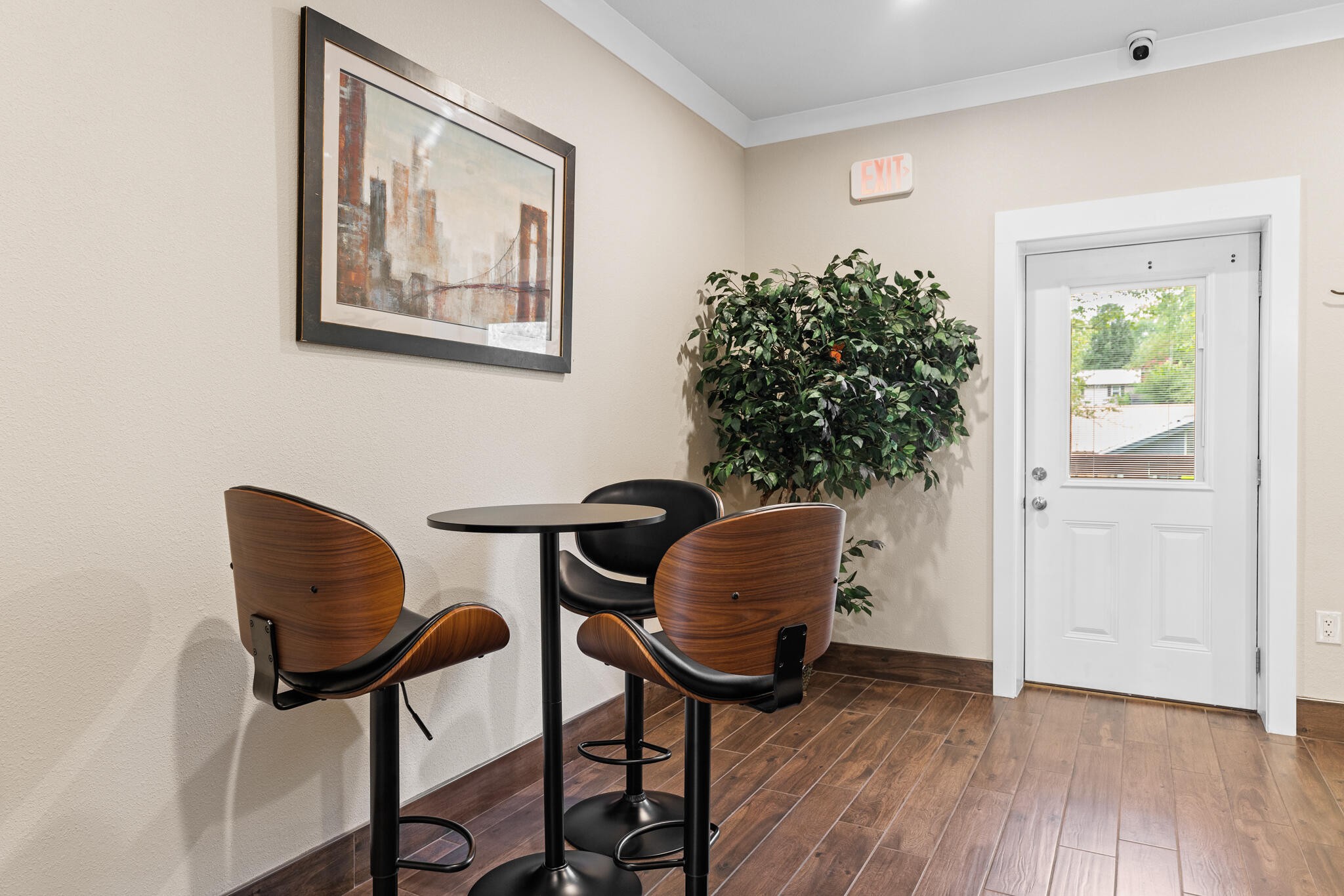 123 Englewood Road Athens, TN 37303 - Photo 52 of 62 a view of a livingroom with furniture and a potted plant