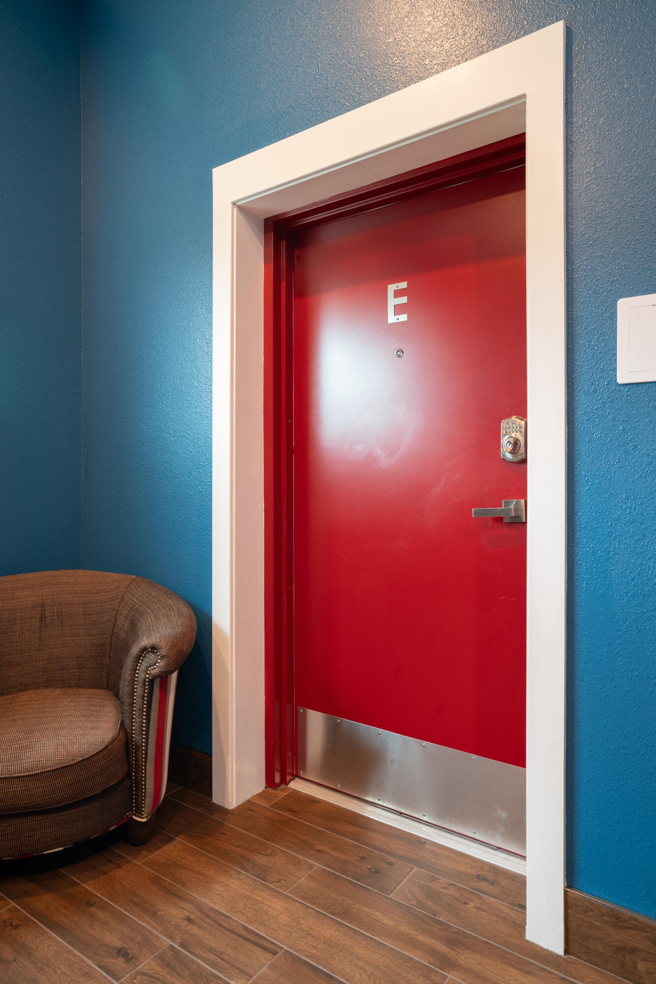 123 Englewood Road Athens, TN 37303 - Photo 7 of 62 a view of livingroom with furniture and wooden floor