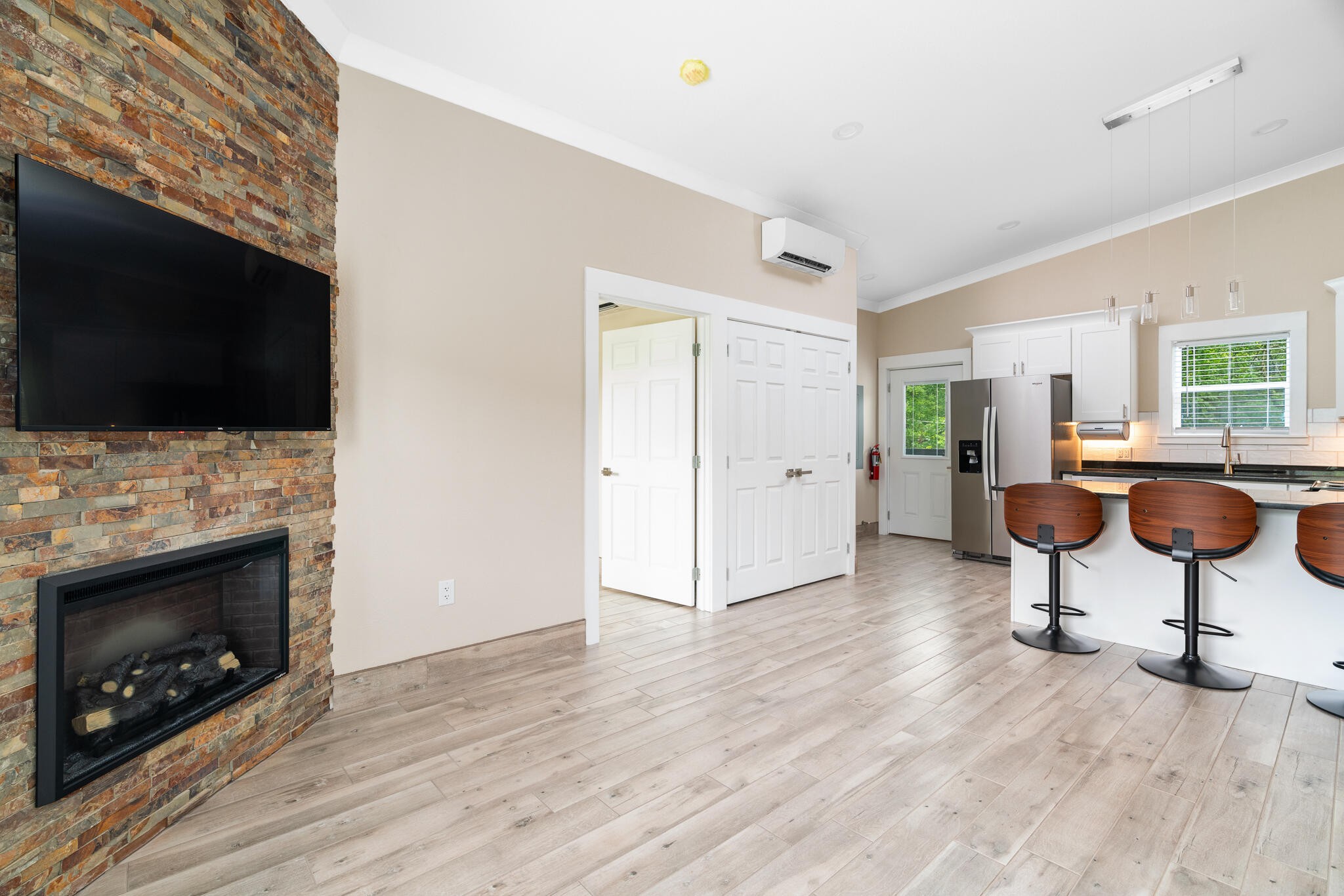 123 Englewood Road Athens, TN 37303 - Photo 9 of 62 a living room with furniture and a fireplace