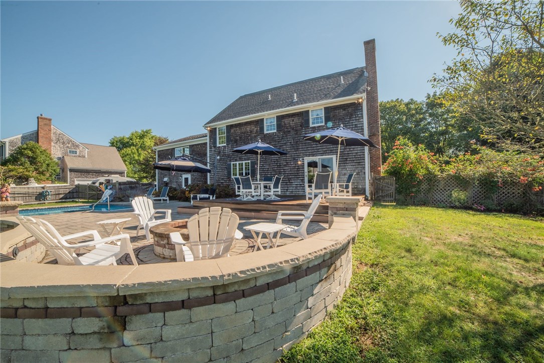 651 Middle Road Portsmouth, RI 02871 - Photo 11 of 38