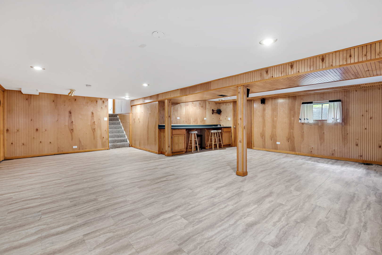 1524 Pfingsten Road Glenview, IL 60025 - Photo 21 of 26 a view of empty room with wooden floor