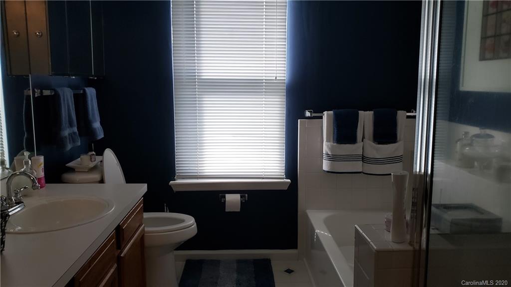 9712 Marshbrooke Road Matthews, NC 28105 - Photo 17 of 24 Gallery Image 17