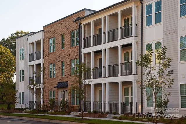 $2,900 | 19020 Potts Pk Lane, Unit B1M2, Davidson, NC 28036