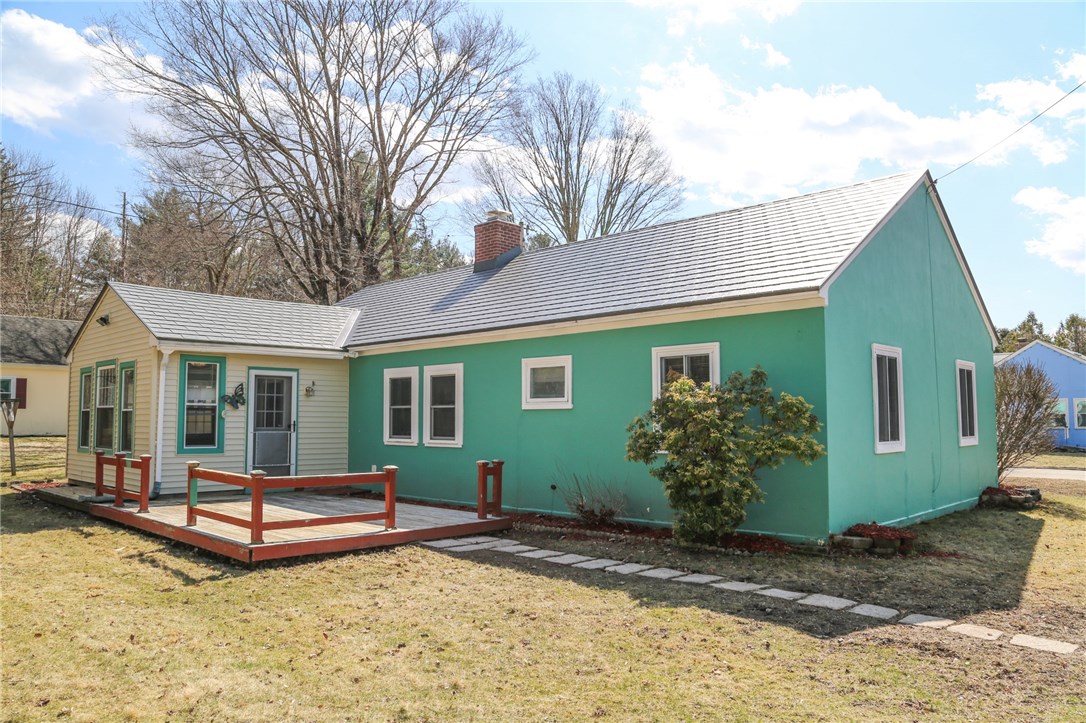 64 Maple Leaf Road Burrillville, RI 02826 - Photo 2 of 40