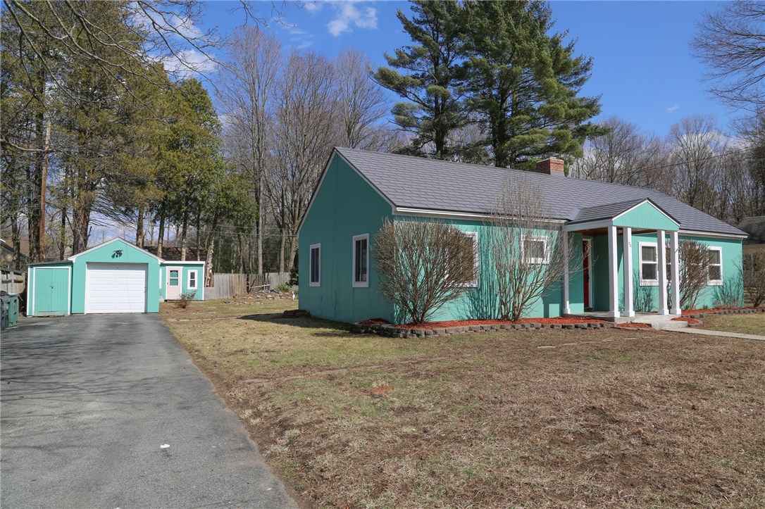 64 Maple Leaf Road Burrillville, RI 02826 - Photo 7 of 40