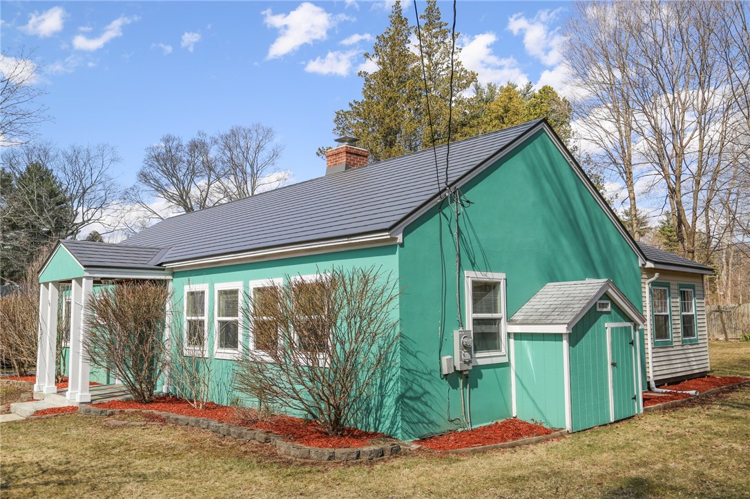 64 Maple Leaf Road Burrillville, RI 02826 - Photo 10 of 40