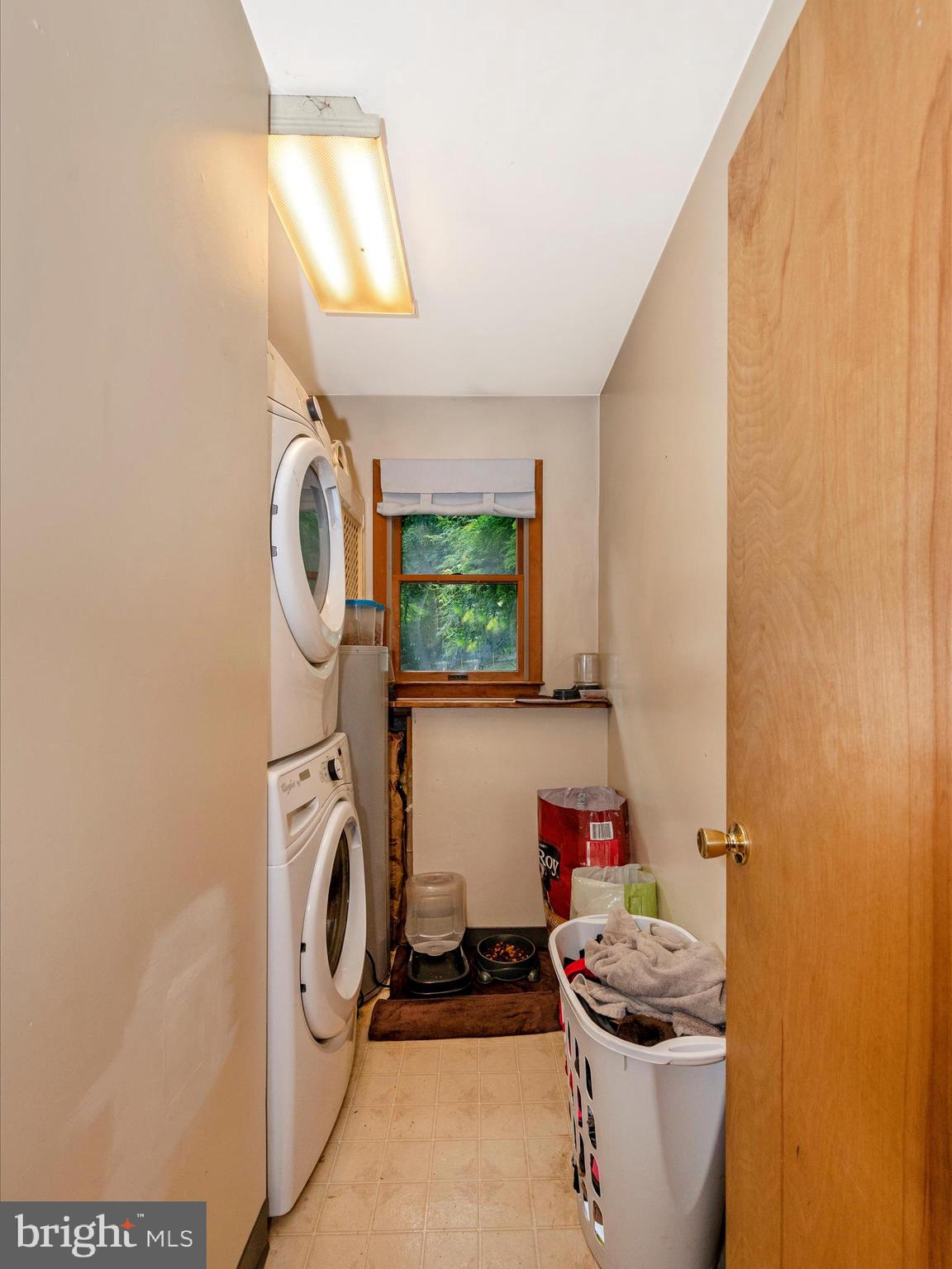 17618 Sabillasville Road Cascade, MD 21719 - Photo 18 of 33 Laundry Room