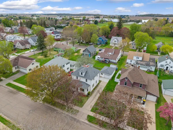 $239,900 | 516 South Pine Street, Caledonia, MN 55921