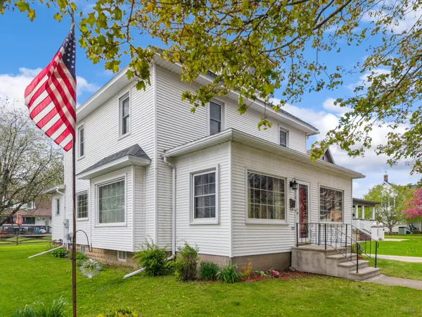 $239,900 | 516 South Pine Street, Caledonia, MN 55921