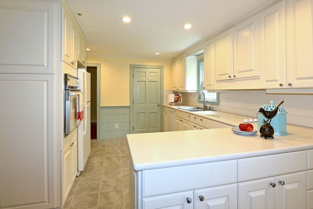 154 Morse Road Sudbury, MA 01776 - Photo 11 of 27 Gallery Image 11