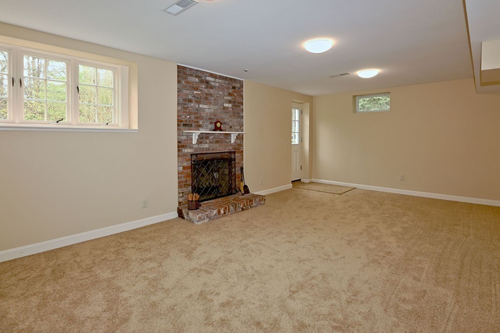154 Morse Road Sudbury, MA 01776 - Photo 19 of 27 Gallery Image 19