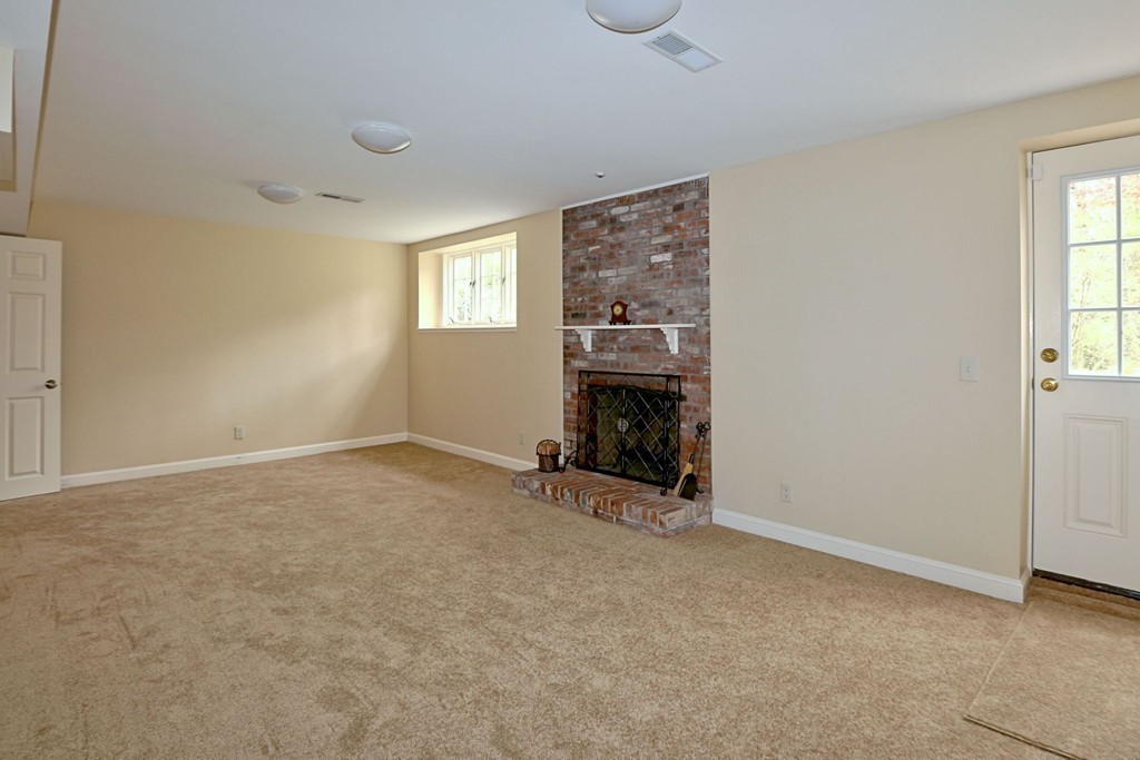 154 Morse Road Sudbury, MA 01776 - Photo 20 of 27 Gallery Image 20