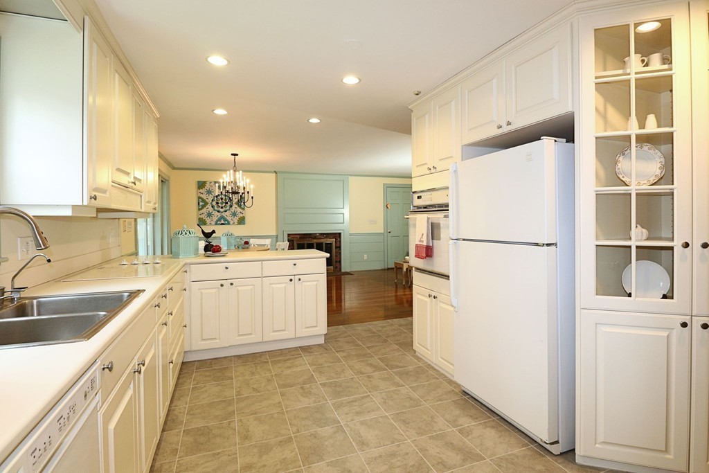 154 Morse Road Sudbury, MA 01776 - Photo 10 of 27 Gallery Image 10