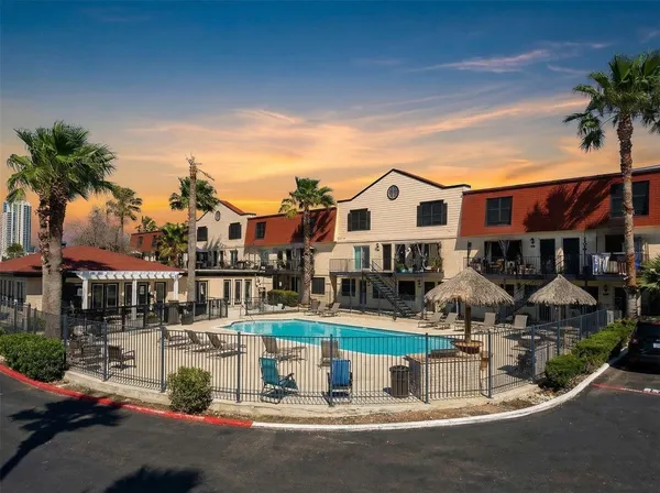 $950 | 4101 East NASA Parkway, Unit 225, Seabrook, TX 77586