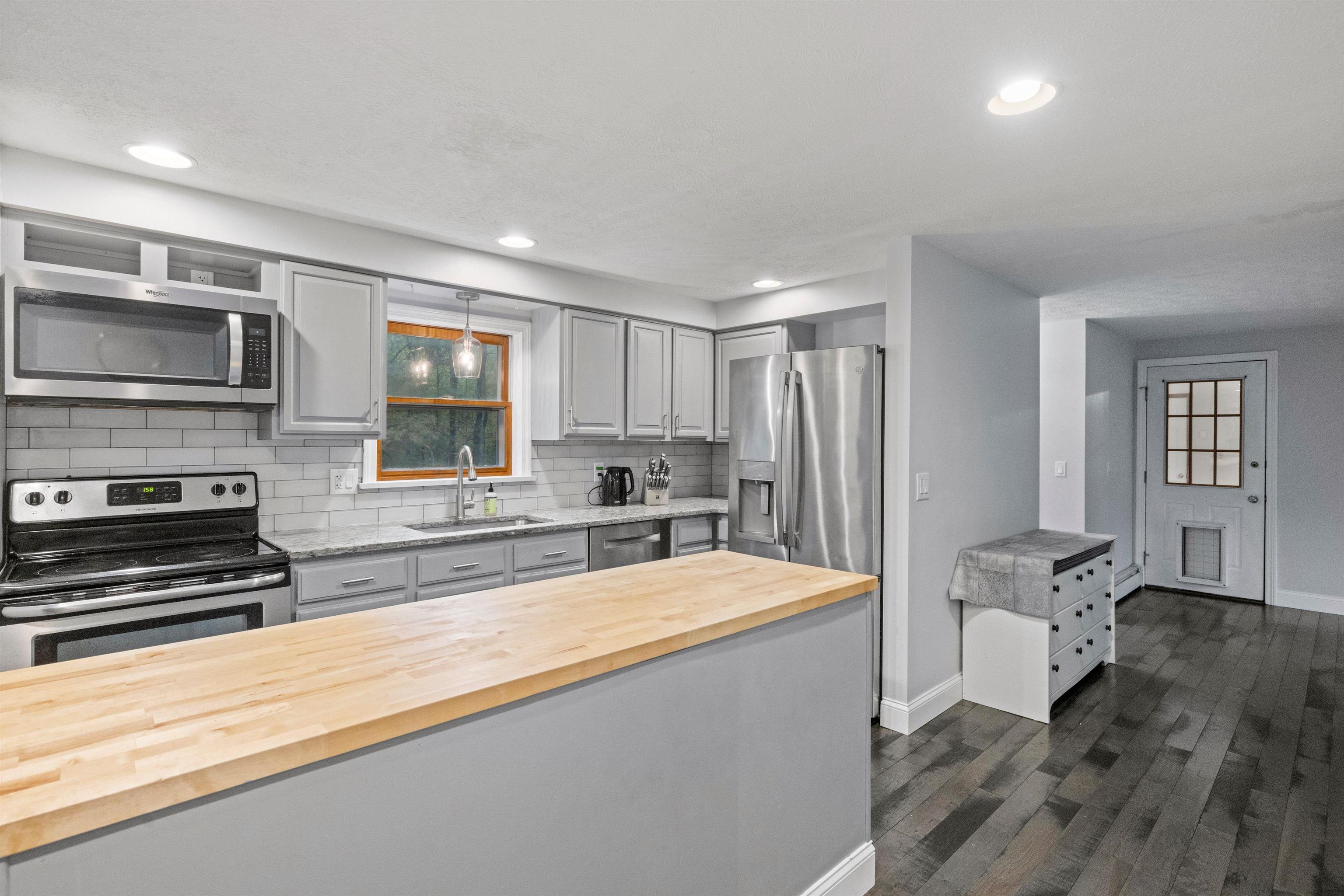 6 Irving Drive Concord, NH 03301 - Photo 11 of 32