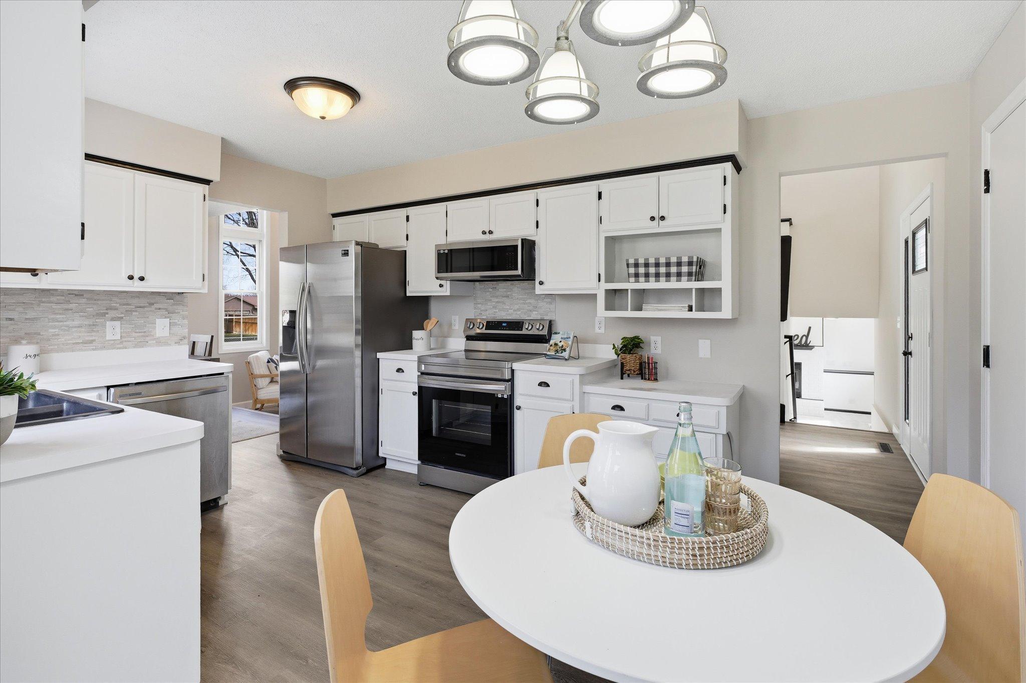 12753 87th Avenue North Maple Grove, MN 55369 - Photo 5 of 41