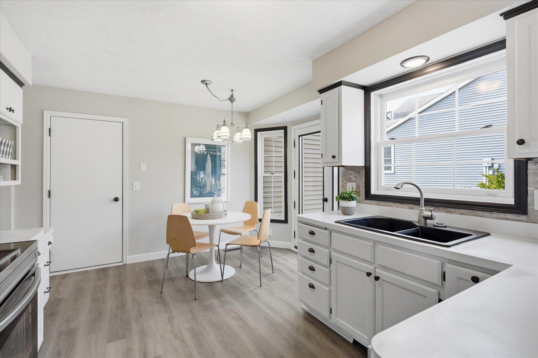 12753 87th Avenue North Maple Grove, MN 55369 - Photo 7 of 41