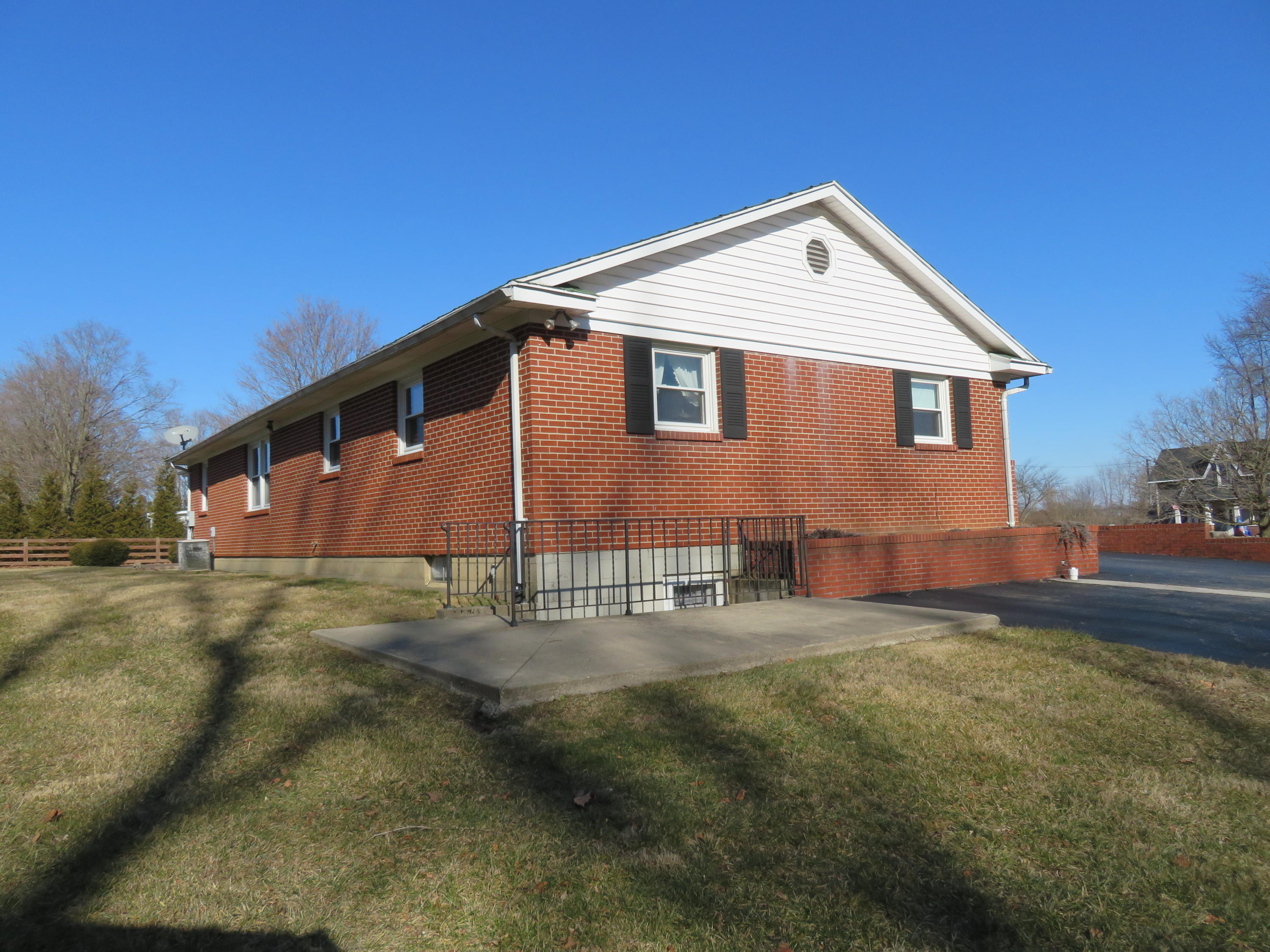 3377 Creek Road St. Paris, OH 43072 - Photo 4 of 33