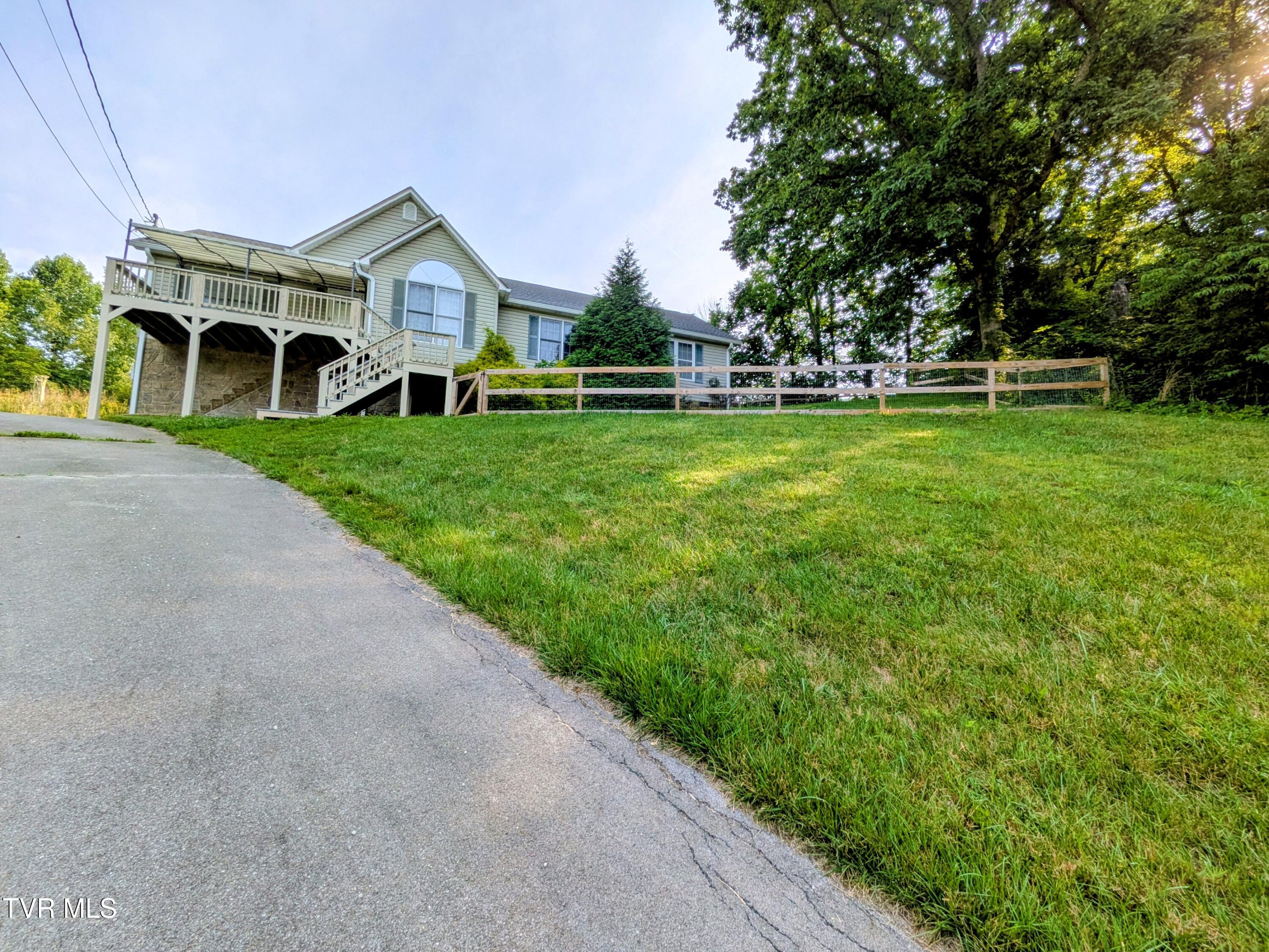 113 Nave Hollow Road Elizabethton, TN 37643 - Photo 3 of 91 Front(2)