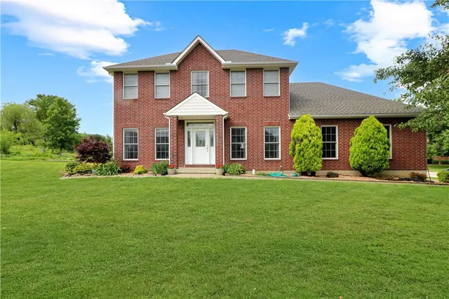 $374,000 | 1503 Nottingham Drive, Warrensburg, MO 64093