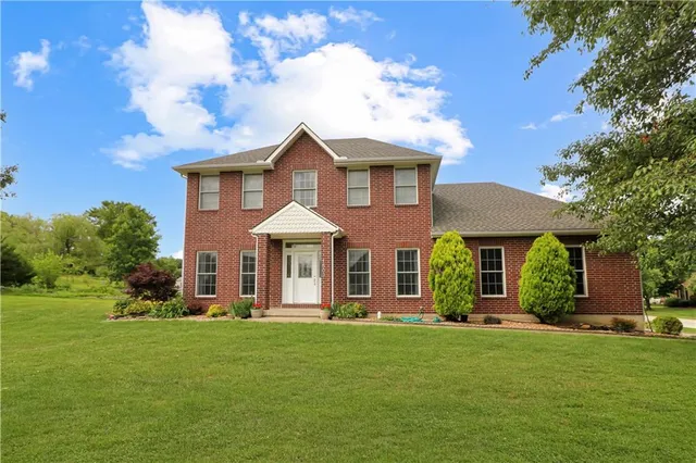 $380,000 | 1503 Nottingham Drive, Warrensburg, MO 64093