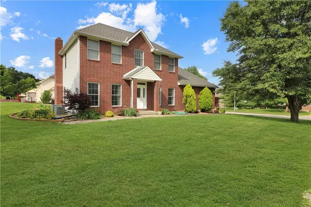 $380,000 | 1503 Nottingham Drive, Warrensburg, MO 64093