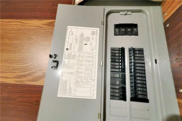 $380,000 | 1503 Nottingham Drive, Warrensburg, MO 64093