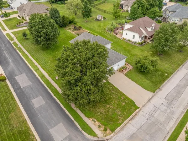 $374,000 | 1503 Nottingham Drive, Warrensburg, MO 64093