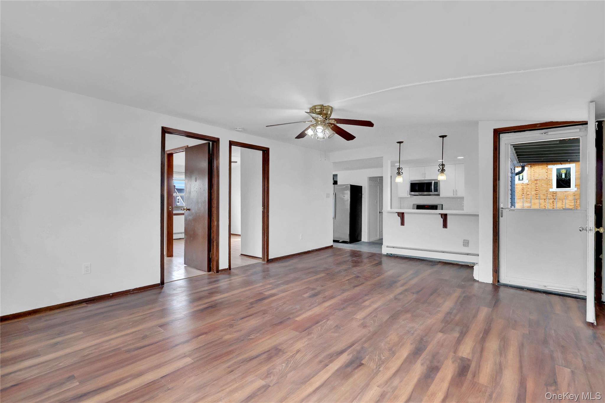 31 Blue Spruce Road Levittown, NY 11756 - Photo 18 of 28