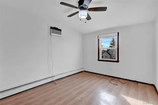 $949,000 | 31 Blue Spruce Road, Levittown, NY 11756