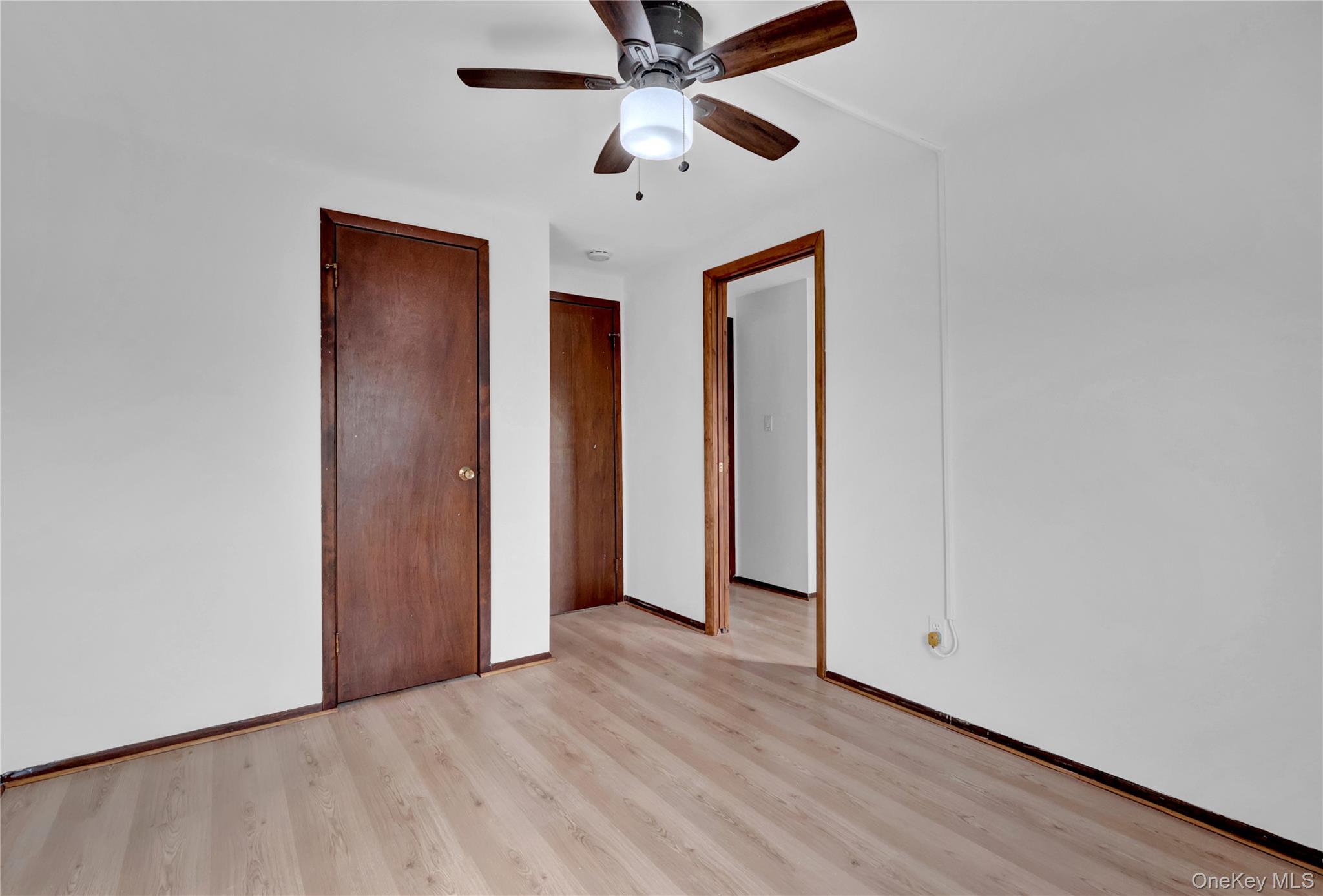 31 Blue Spruce Road Levittown, NY 11756 - Photo 24 of 28