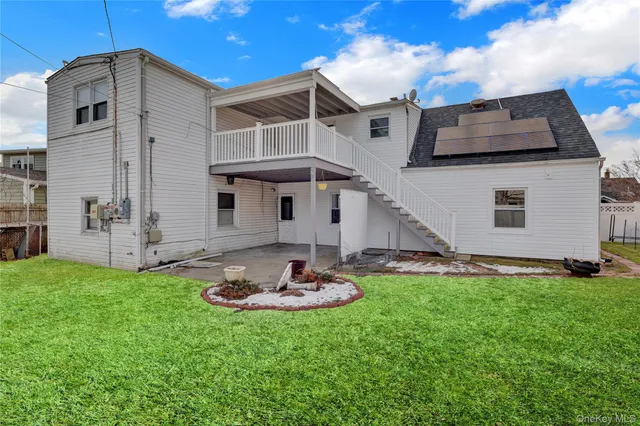 $949,000 | 31 Blue Spruce Road, Levittown, NY 11756