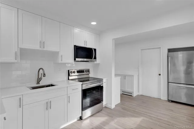 $949,000 | 31 Blue Spruce Road, Levittown, NY 11756