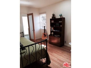 8537 Ridpath Drive Los Angeles, CA 90046 - Photo 11 of 28