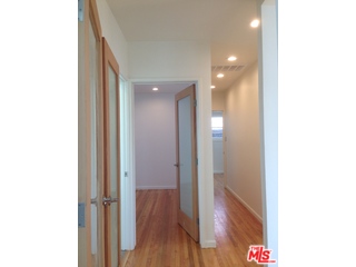 8537 Ridpath Drive Los Angeles, CA 90046 - Photo 14 of 28