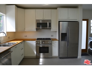 8537 Ridpath Drive Los Angeles, CA 90046 - Photo 20 of 28