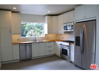 8537 Ridpath Drive Los Angeles, CA 90046 - Photo 21 of 28