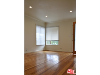 8537 Ridpath Drive Los Angeles, CA 90046 - Photo 6 of 28