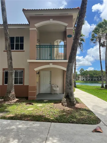a front view of house with yard