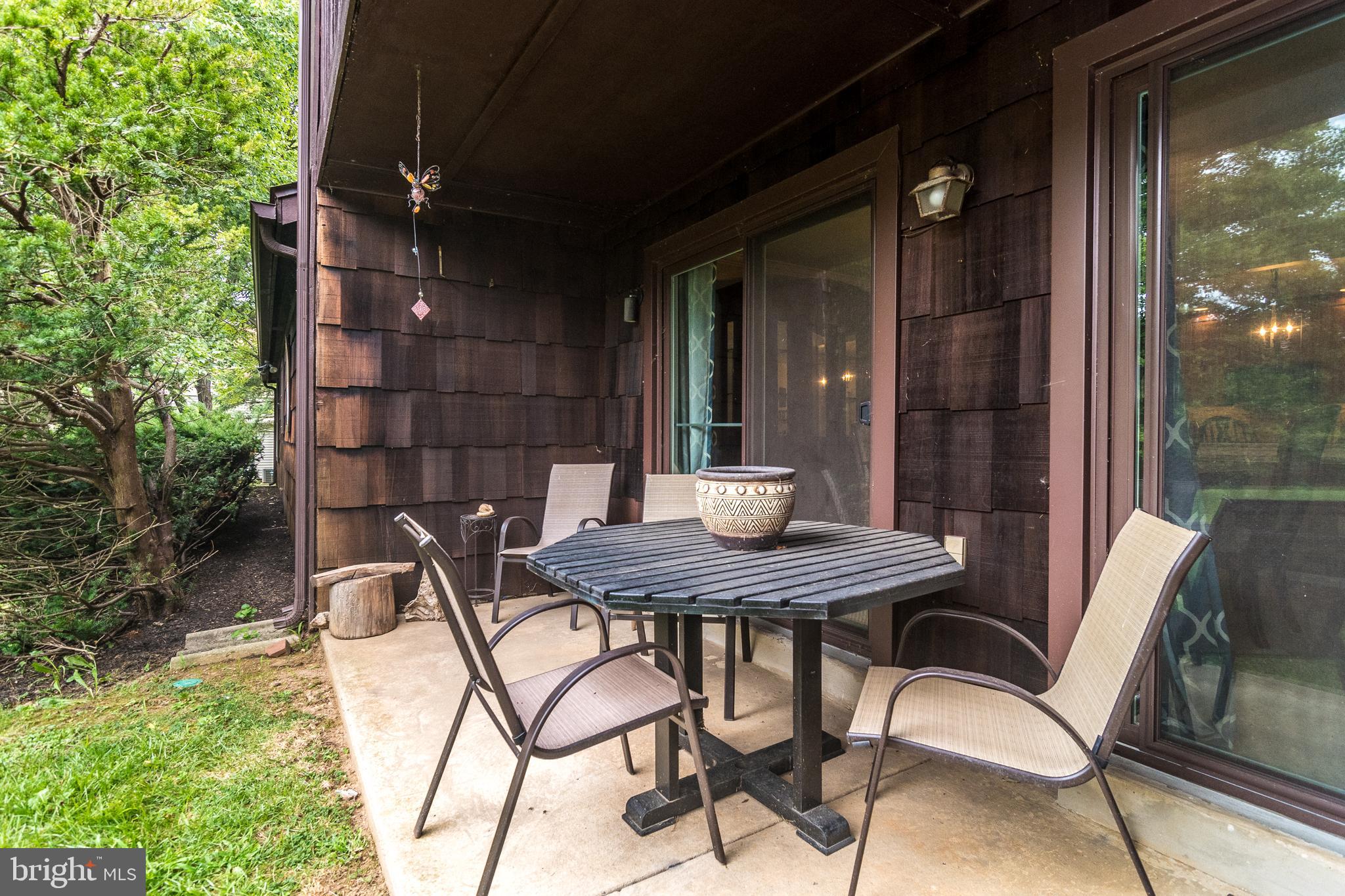 40 Rittenhouse Court, Unit 199 Chesterbrook, PA 19087 - Photo 18 of 26 Outdoor living